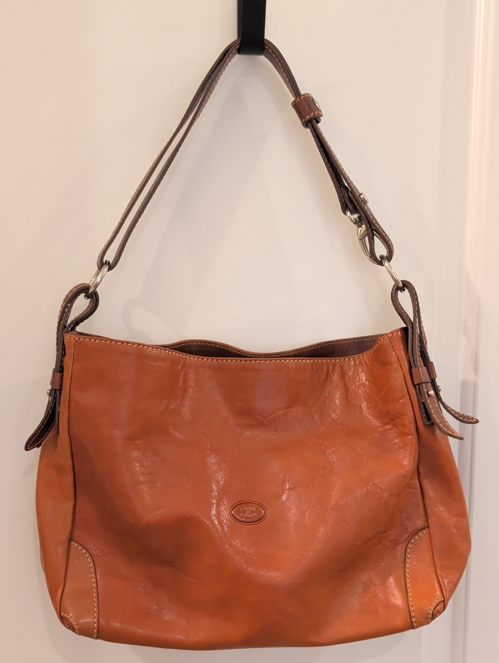 Conte Di Cavour Leather Shoulder Bag in Cognac Orangey Brown